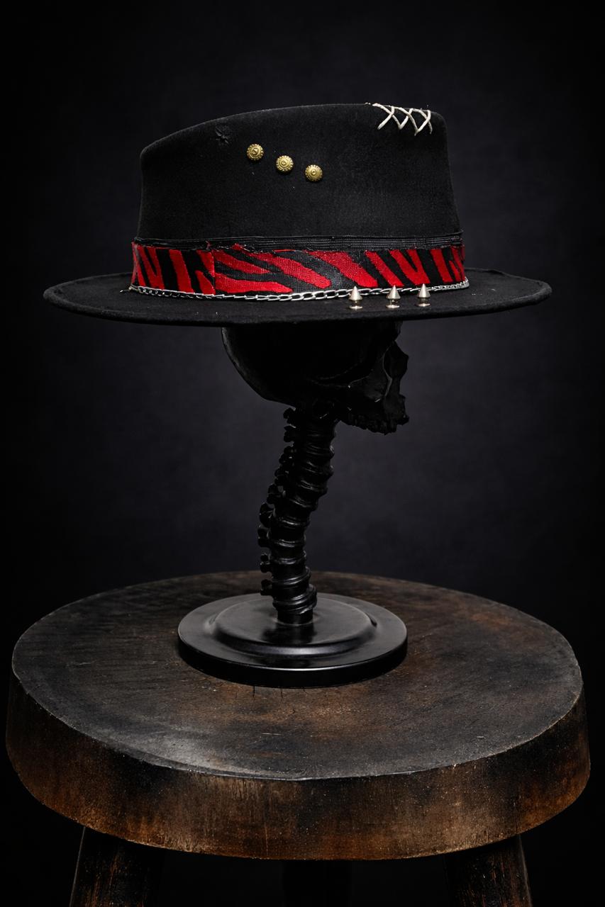 "INFERNO OUTLAW" - Image 3