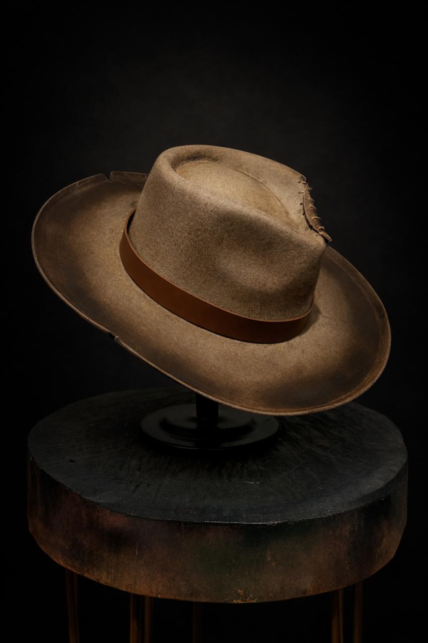 "DUSTY BADGE" - Image 3